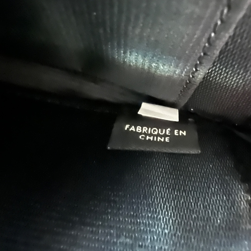 RARE Authentic Giant Coach Metallic Brass Leather Hangtag  Wallet Case - Picture 11 of 11